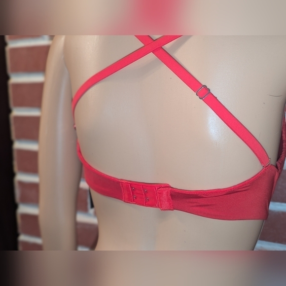 New without tags. Red Convertible Montelle Bra. 34C. - Picture 14 of 15